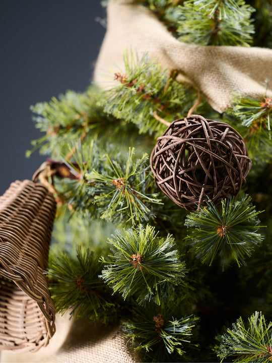 アルティザナ オーナメント【écru】27p 柊